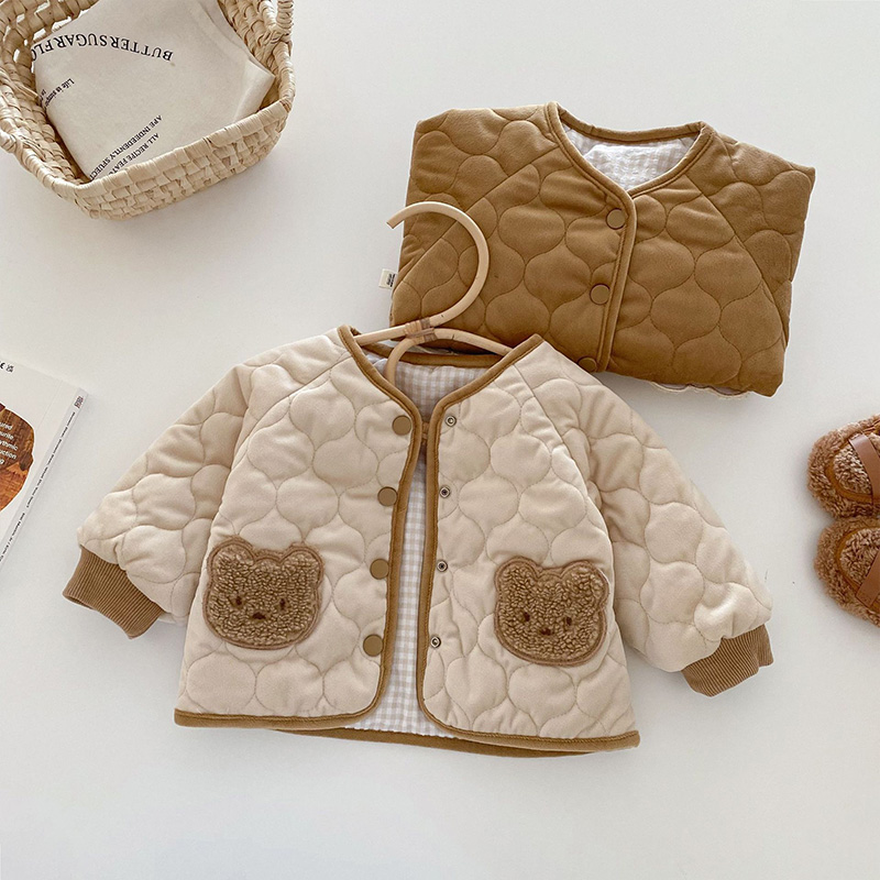 2025年韓国ベビー冬服可愛いクマ柄両面着用アウターウェア男 - Winter Clothing For Babies のレビューと価格