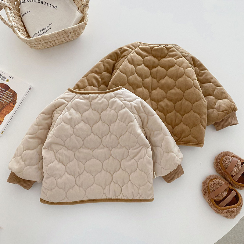 2025年韓国ベビー冬服可愛いクマ柄両面着用アウターウェア男 - Winter Clothing For Babies のレビューと価格