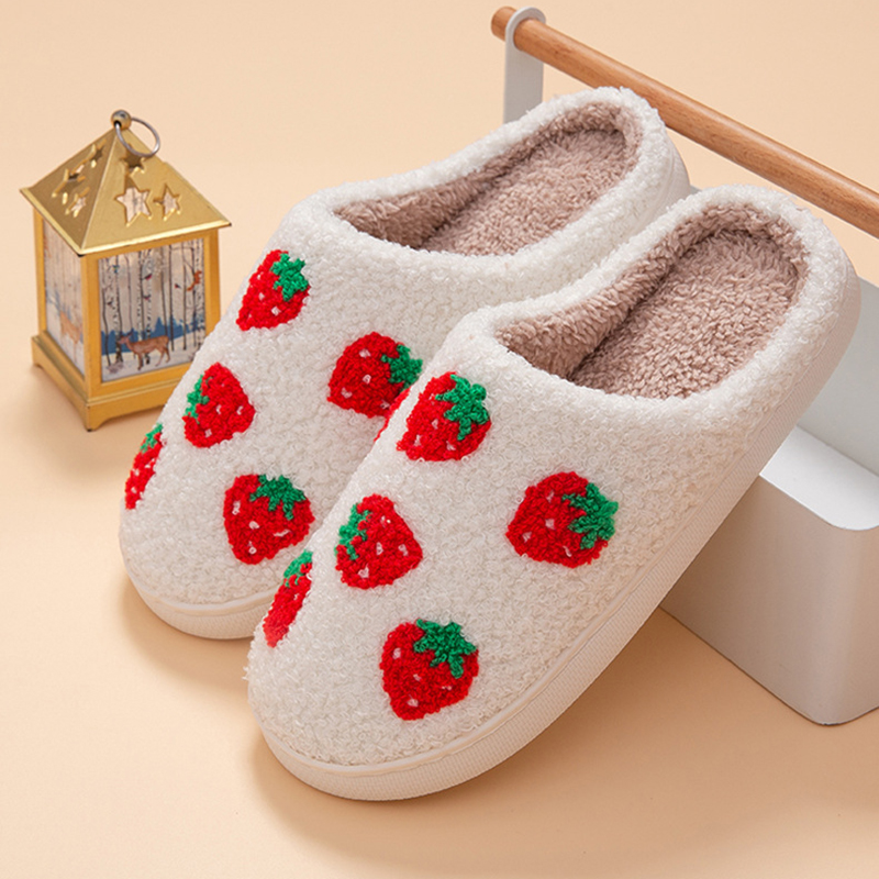イチゴ柄レディーススリッパ 室内用フラット冬用デザイナーズシ - Winter Clothing Material のレビューと価格