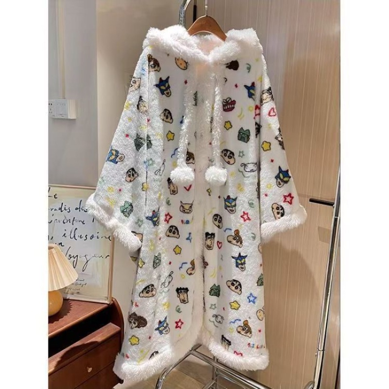 クレヨンしんちゃんのキャラクターが描かれた、コーラルフリース - Warm Winter Clothing のレビューと価格